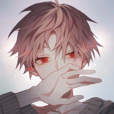 两女子推护理床上的老人赏花